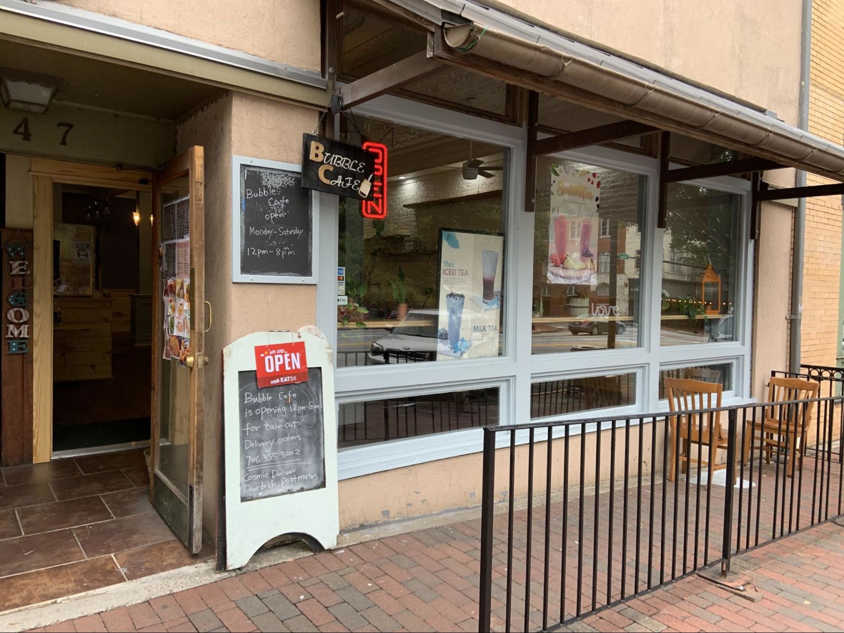 Bubble Cafe entrance